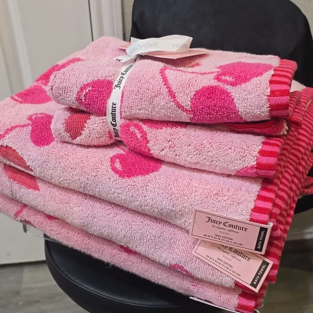 Juicy Couture Home Heart Cherry Bubble Logo Oversized Bath & Hand Towel Set